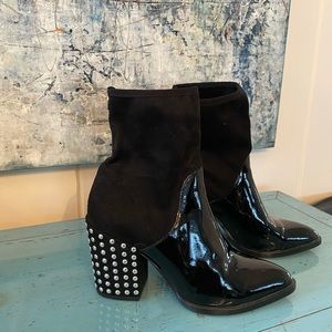 Wishbone studded heal boots